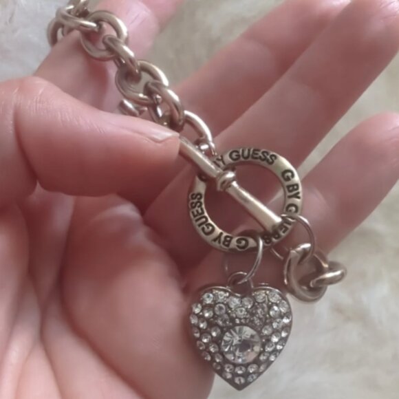 Chunky and Chic Charm Bracelet with Sparkly Heart Pendant and Link Closure - Picture 9 of 9